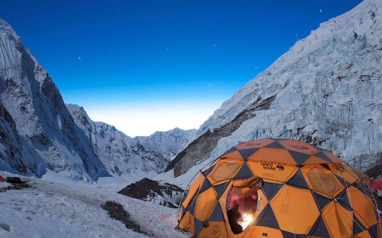 Палатка в горах