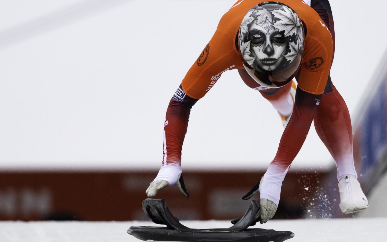 Рисунок на шлеме спортсмена