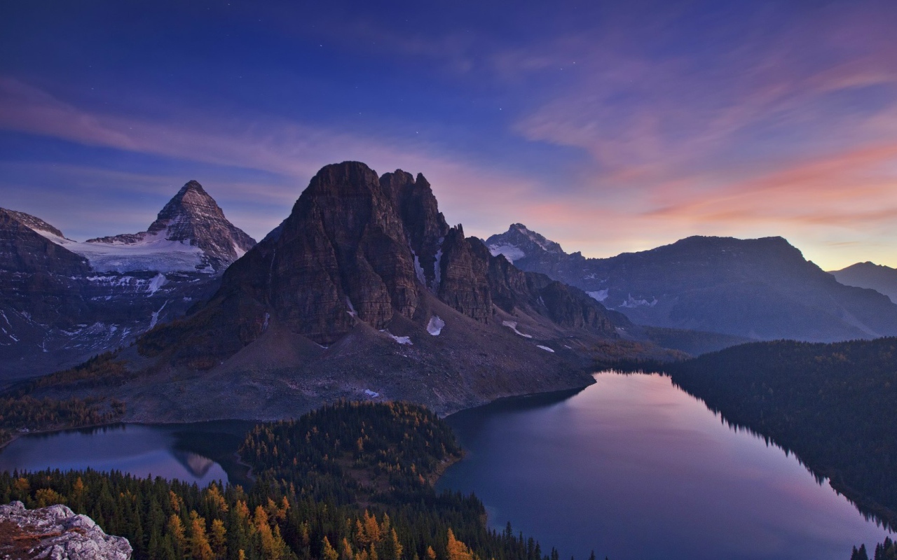 Гора Ассинибойн в Канаде