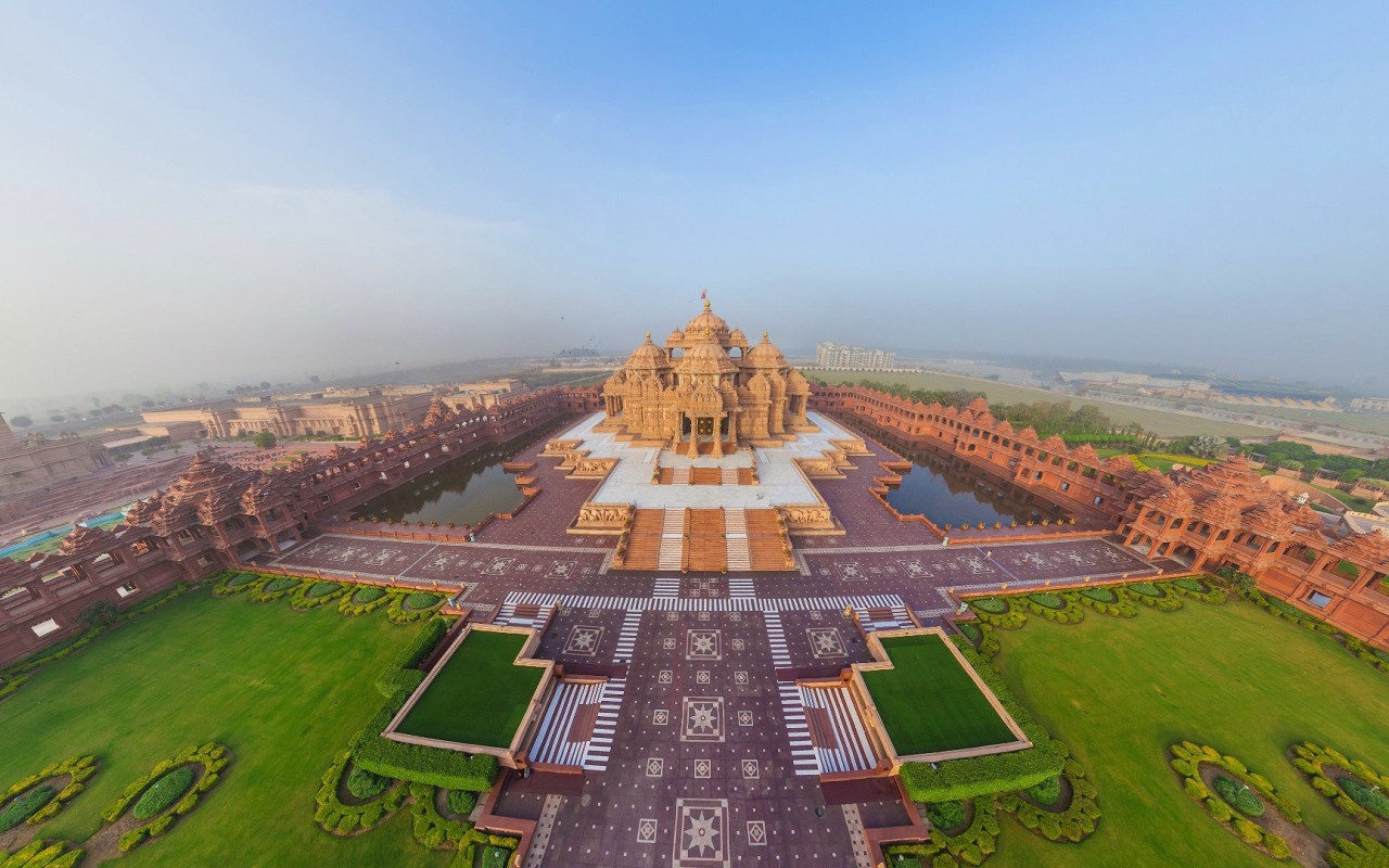 Индуистский храм в Индии