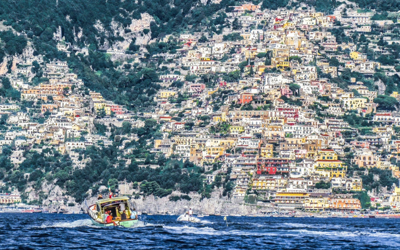 Позитано — коммуна в Италии