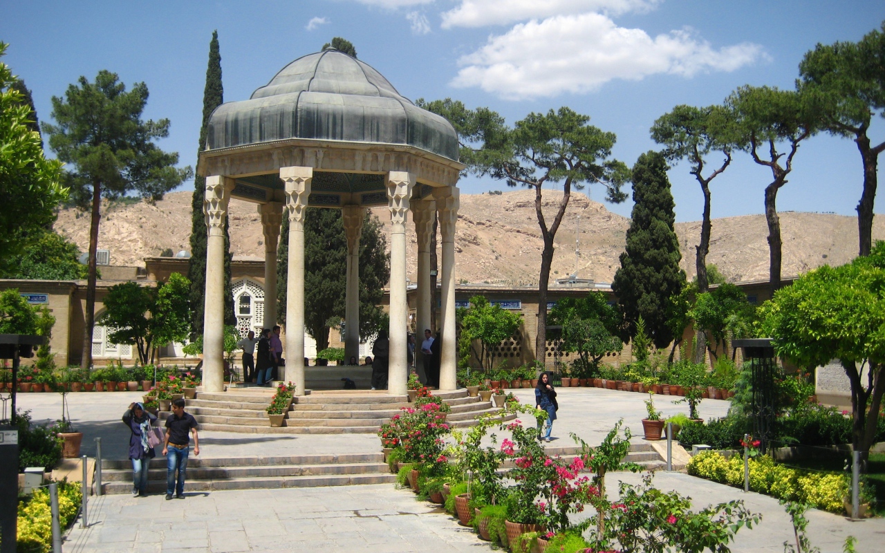 Беседка в парке Шираз, Иран