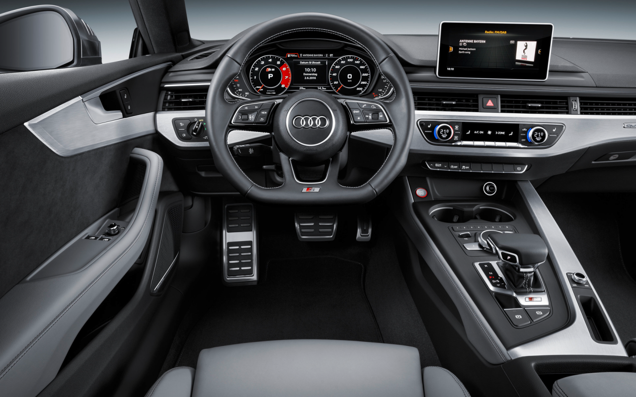 Салон автомобиля Audi A5 Coupe 2017