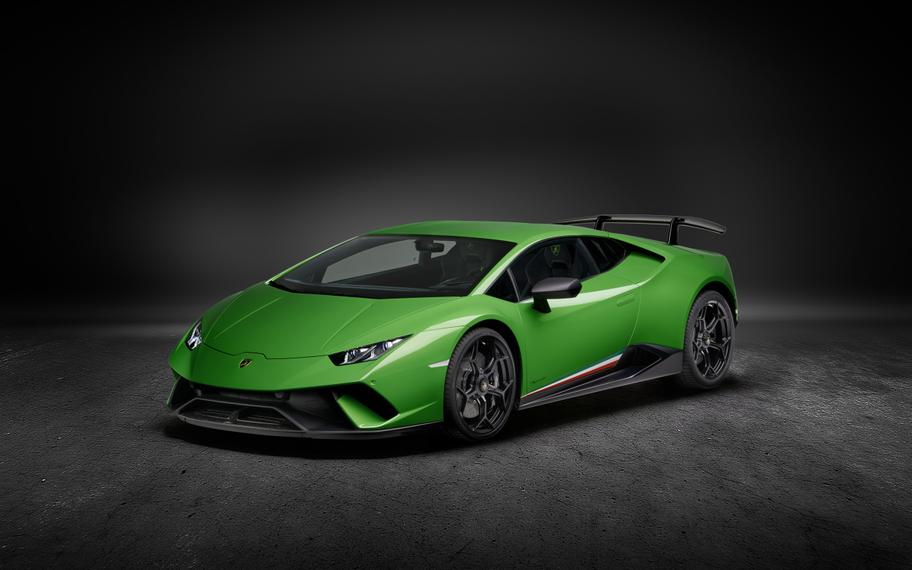 Стильный автомобиль  Lamborghini Huracan Performante 
