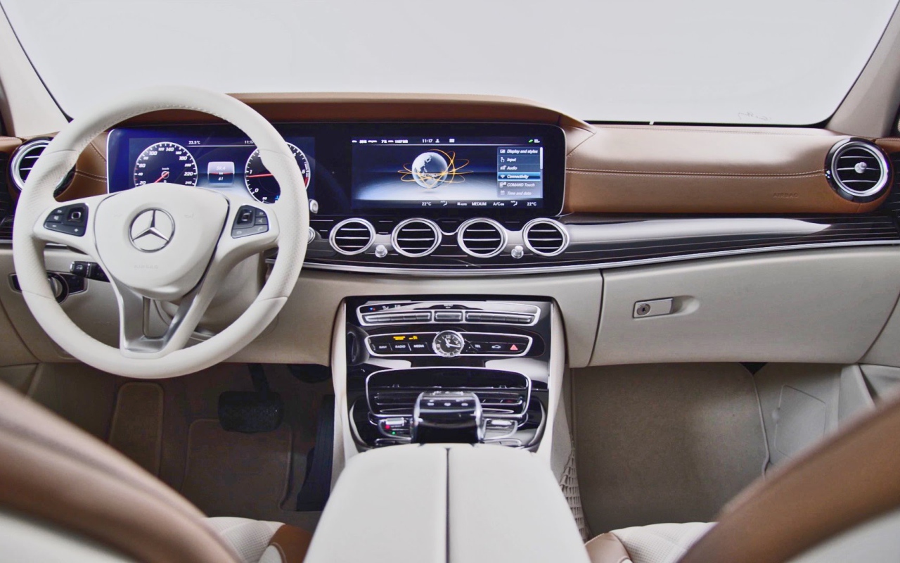 Салон Mercedes-Benz E-Class 2017 года