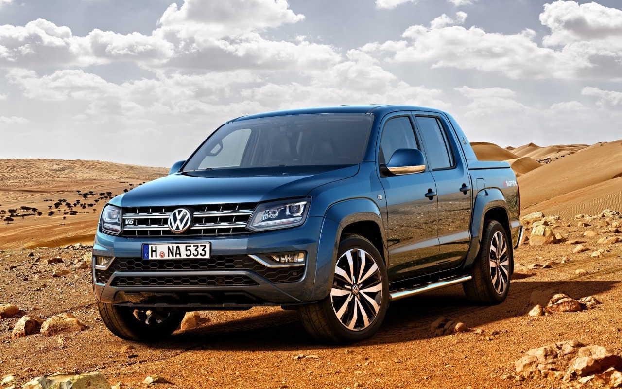 Пикап Volkswagen Amarok 2017 года в пустыни 