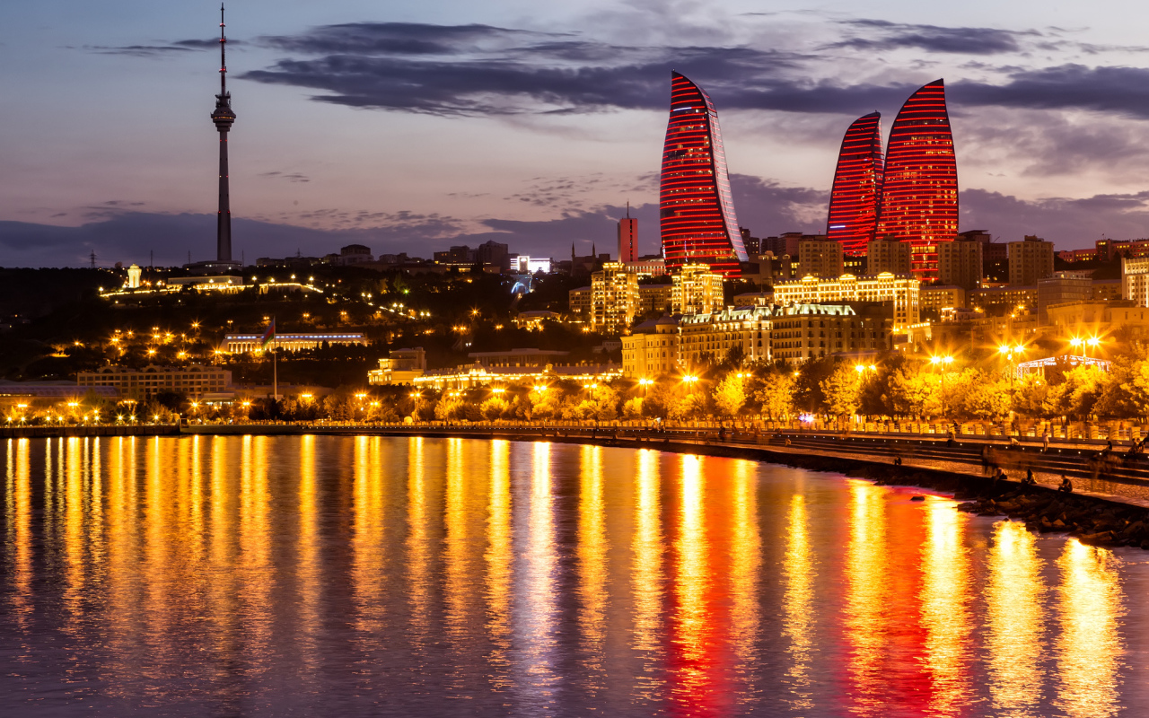 Огни вечернего Баку 