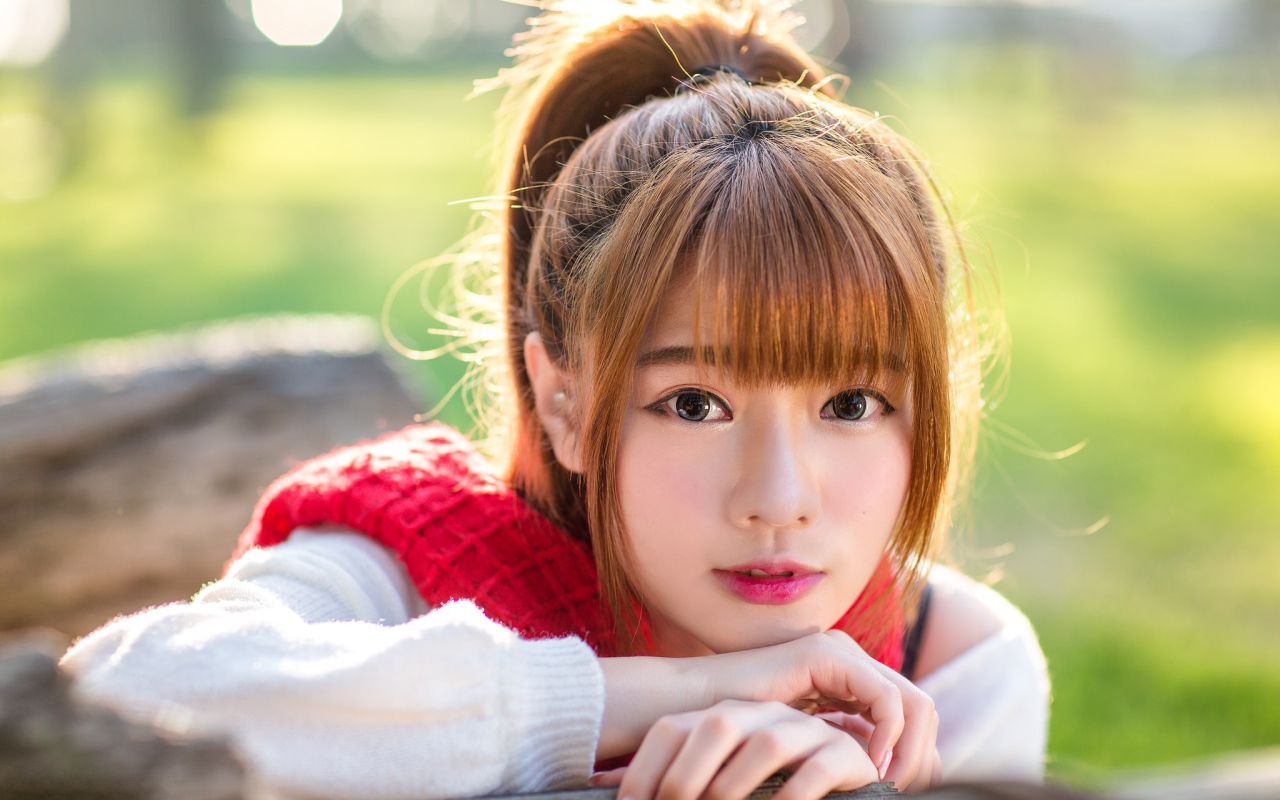 Выразительное лицо красивой девушки азиатки