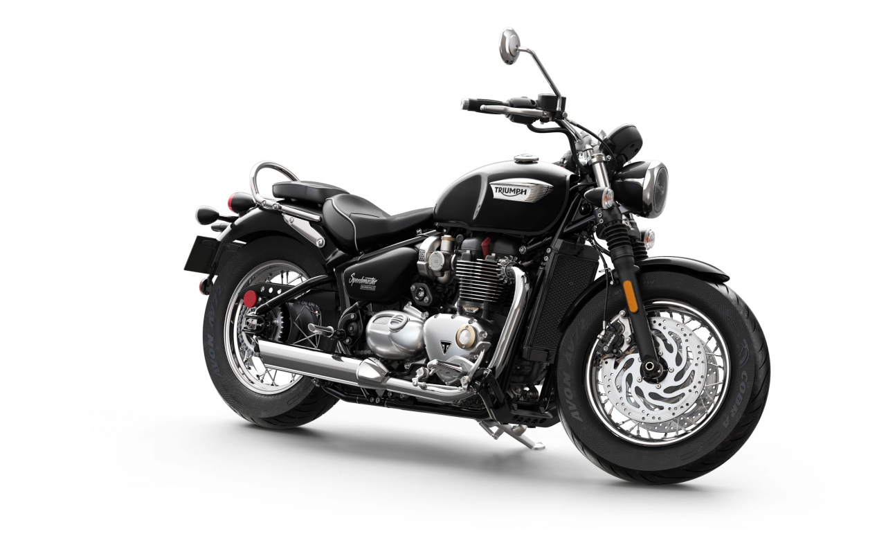 Черный мотоцикл Triumph Bonneville Speedmaster, 2018 на белом фоне