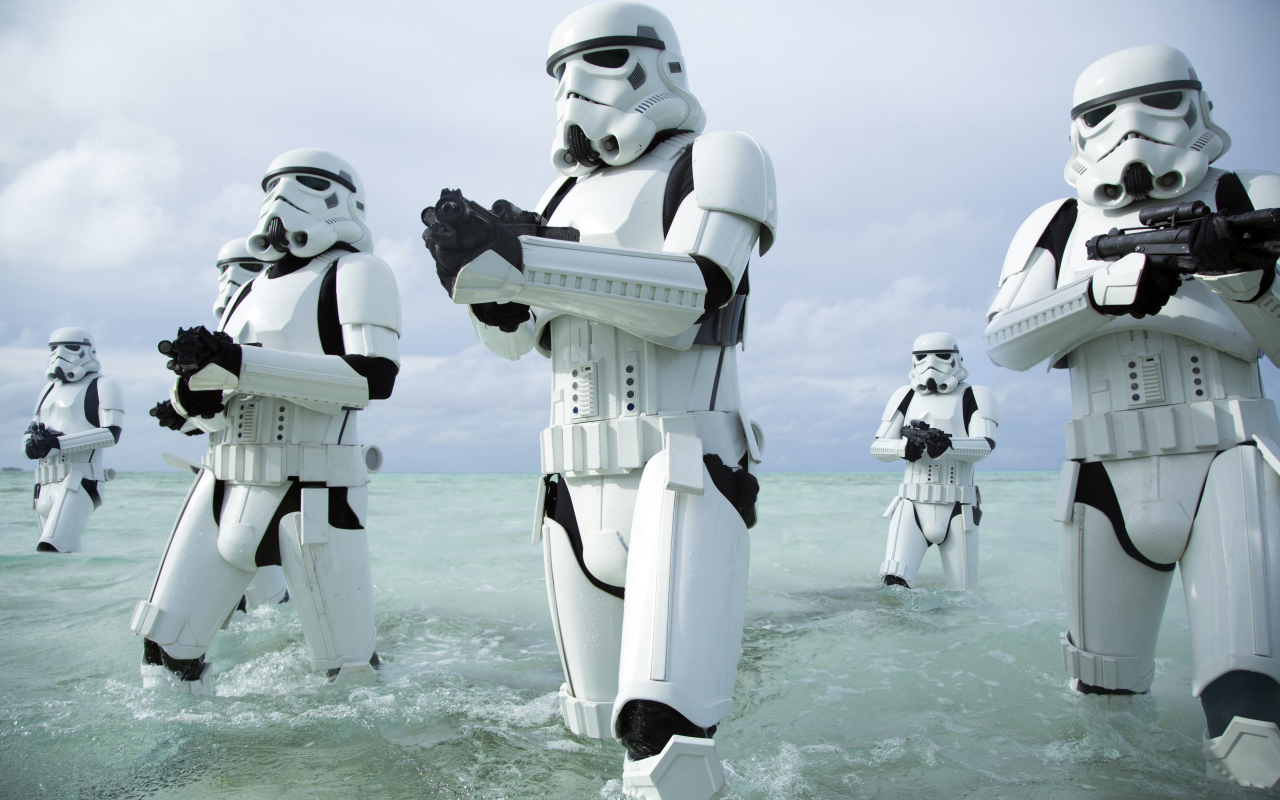 Имперские штурмовики идут по воде фильм Изгой-один. Звёздные войны Истории 