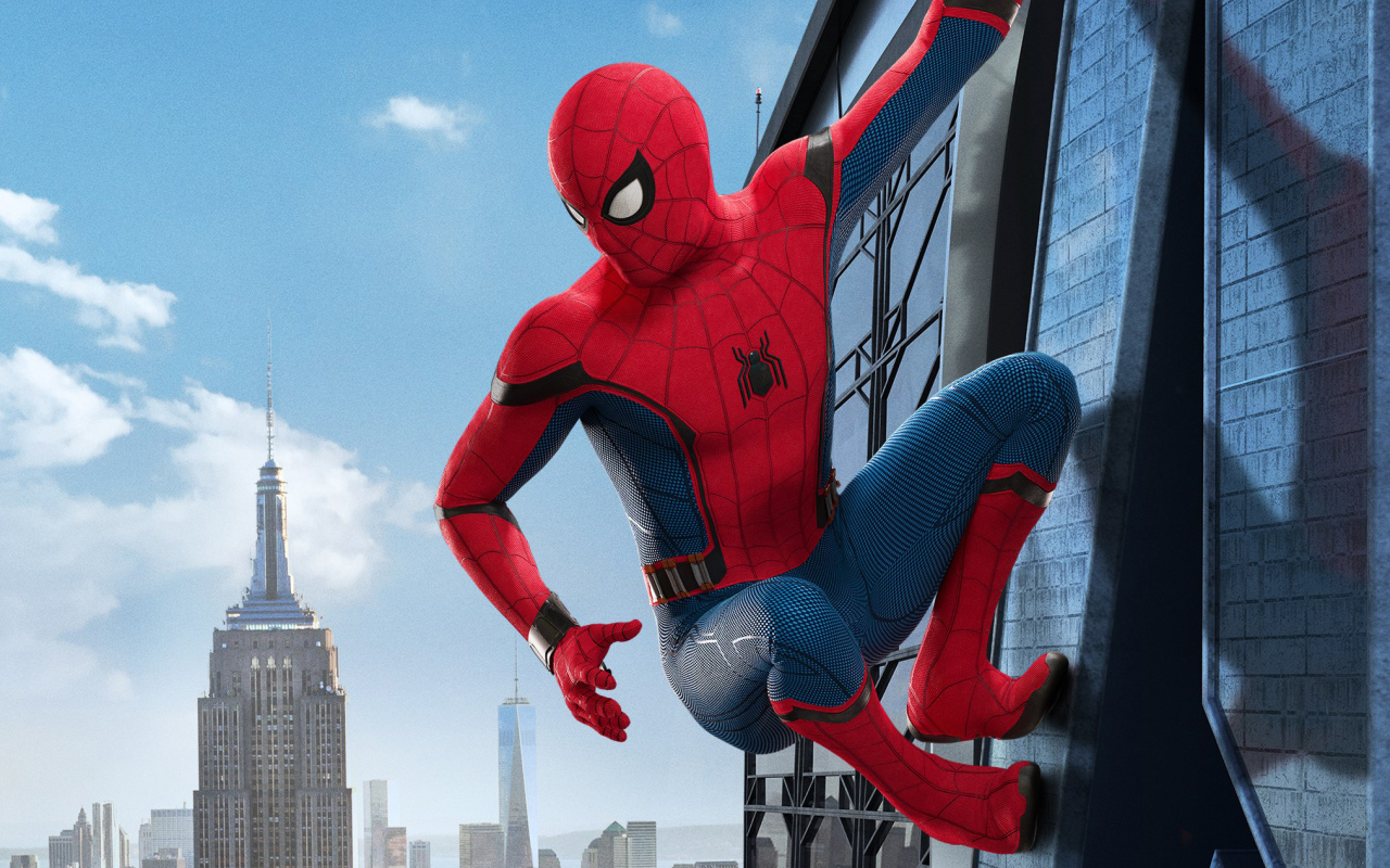 Главный герой фильма Человек-паук. Возвращение домой 2017 на стене 