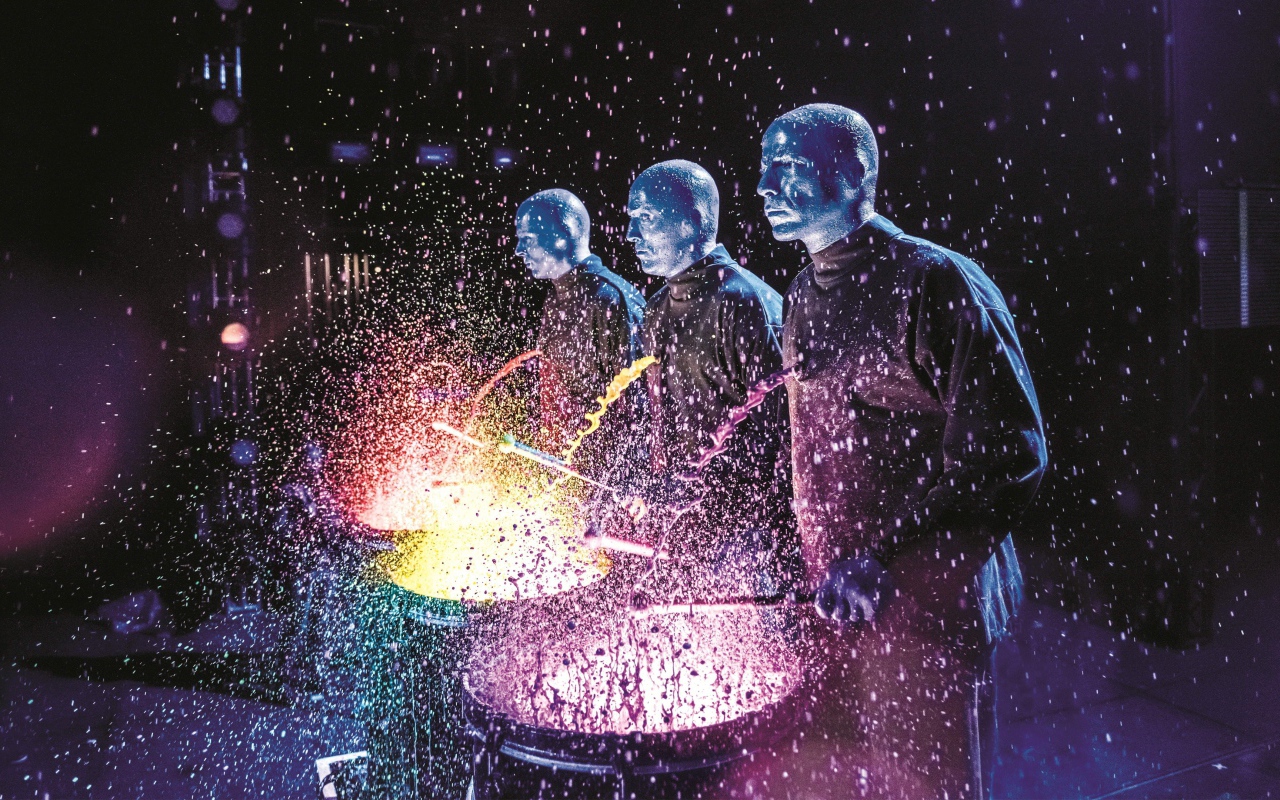 Нью-Йоркская перфоманс-группа Blue Man  