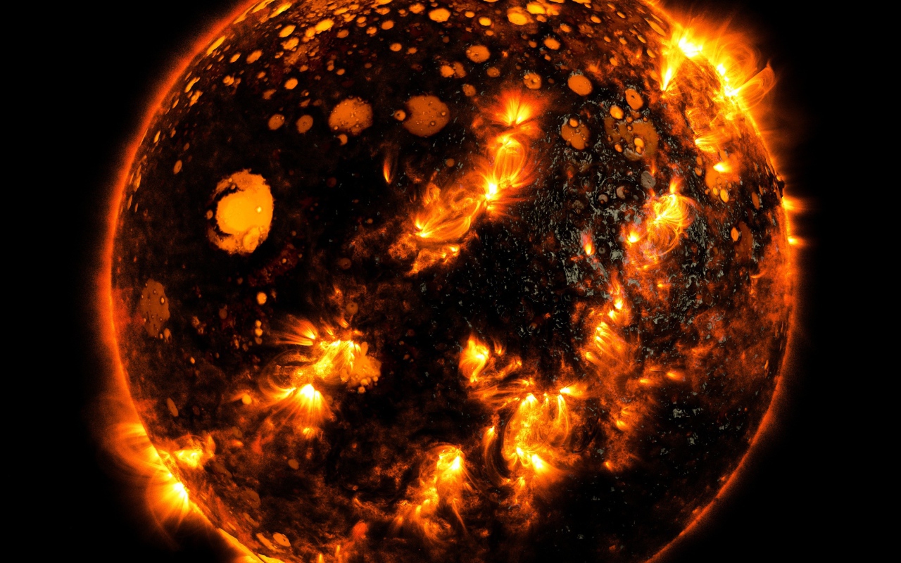 Огненная звезда Солнце на черном фоне 