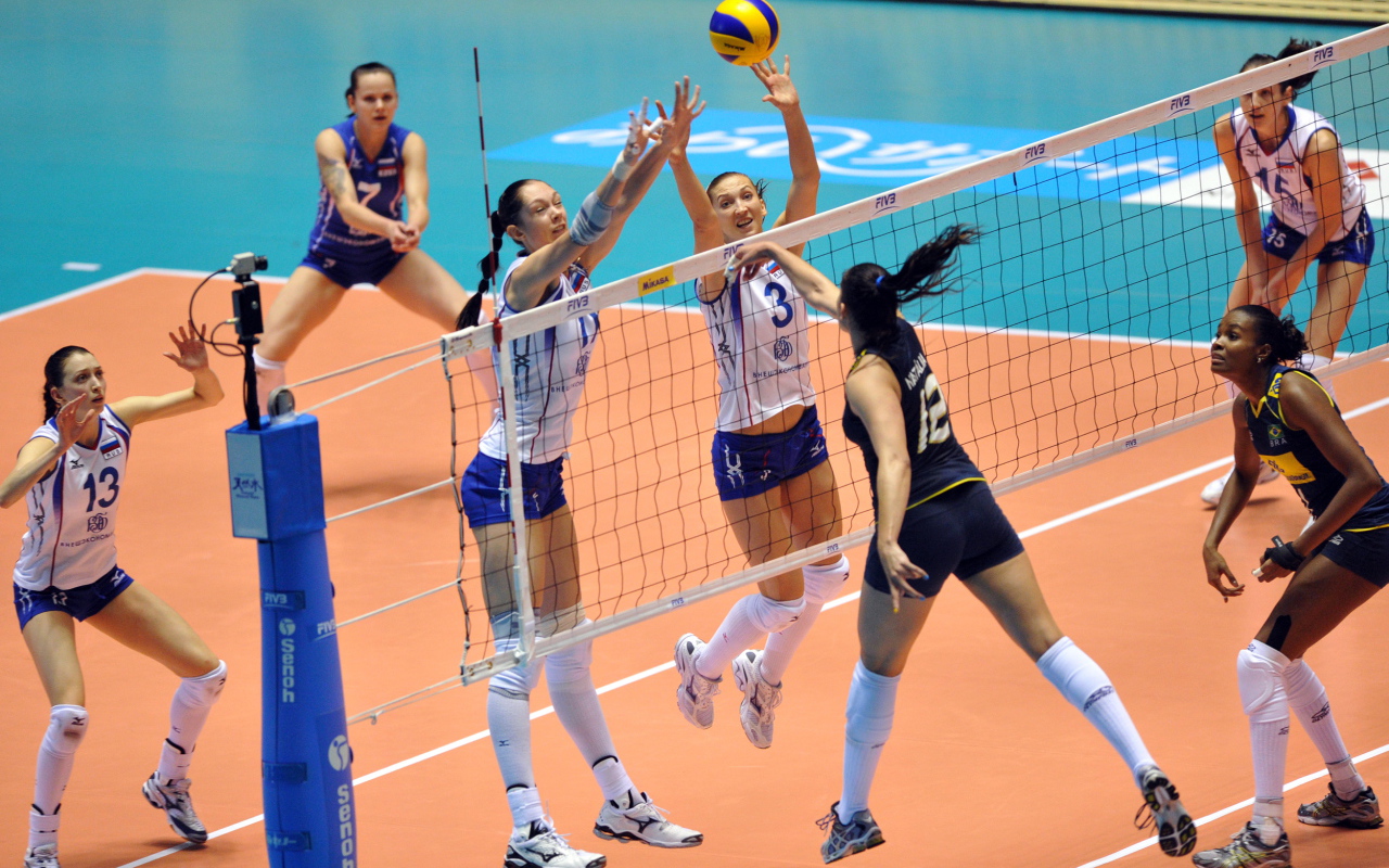 Женский волейбол. Команда Россия-Бразилия 