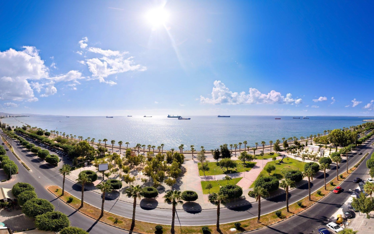 Панорама острова Кипр  