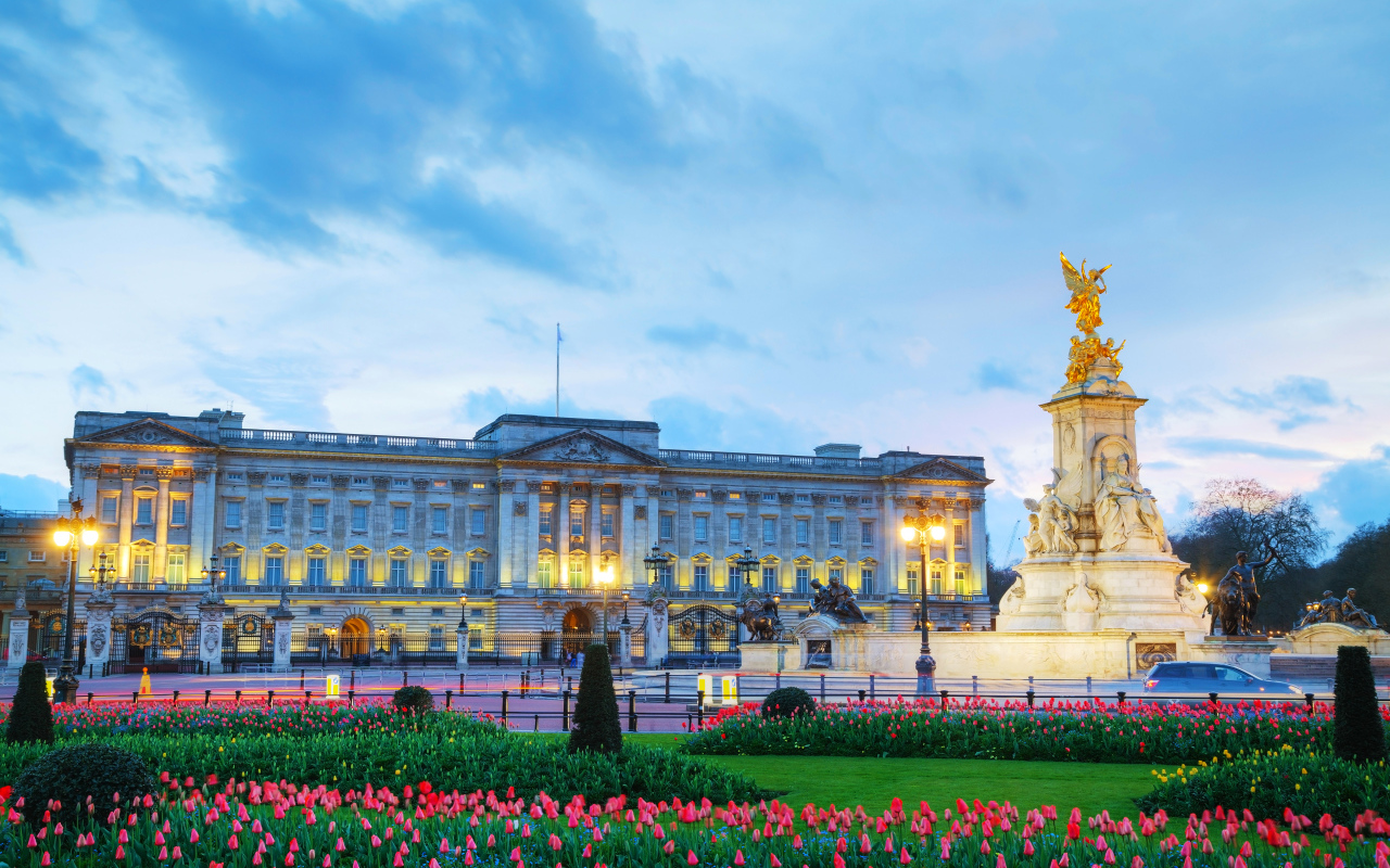 Старинный Букингемский дворец, Лондон. Англия 