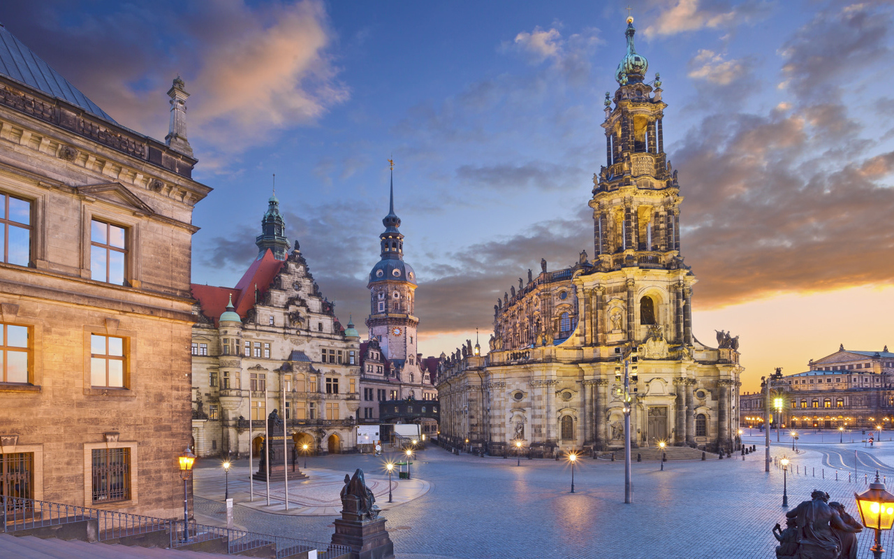 Старинная архитектура города Дрезден, Германия 