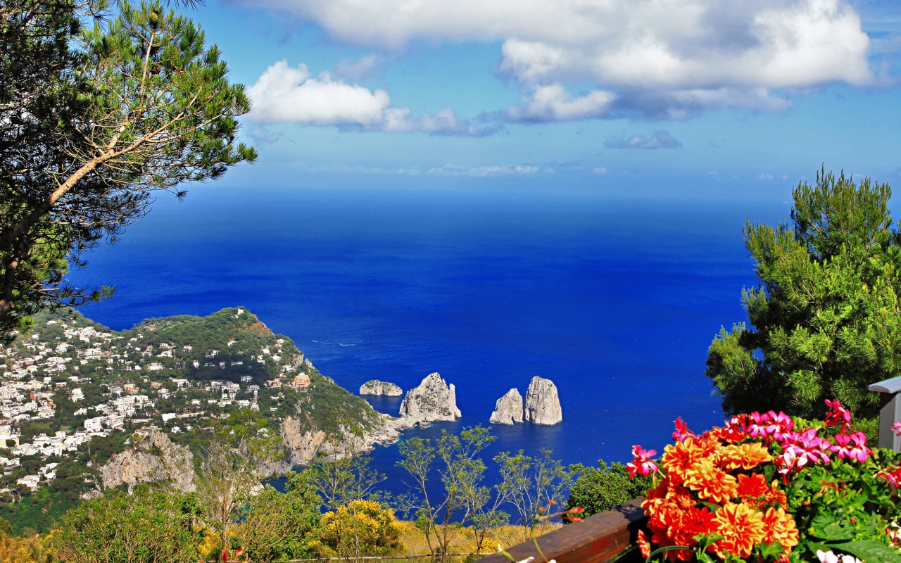 Живописный остров Капри, Италия 