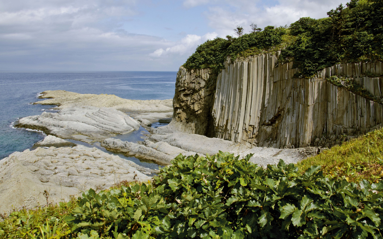 Мыс Столбчатый, Курильские острова. Россия 