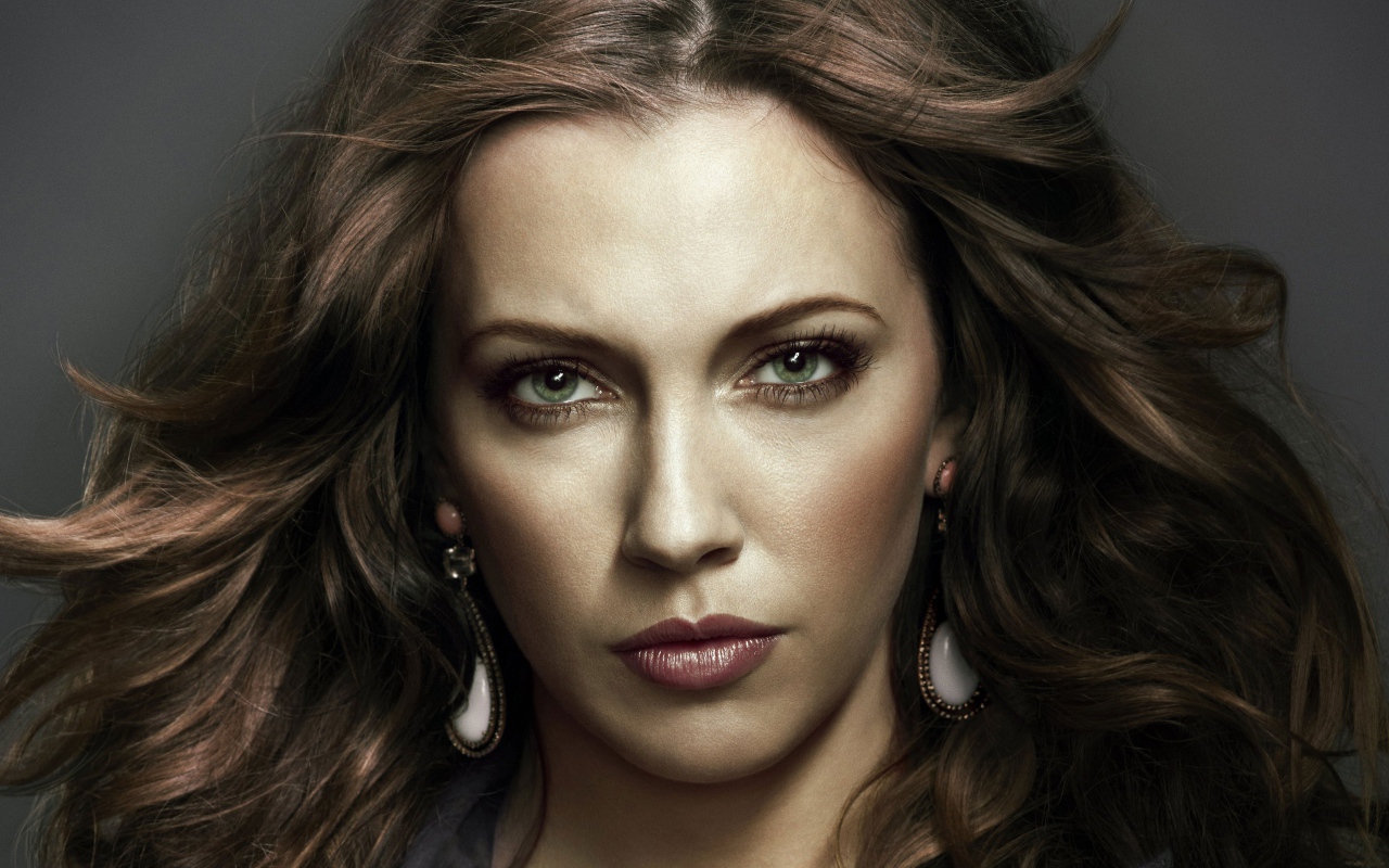 Эффектная актриса Кэти Кэссиди с красивыми украшениями