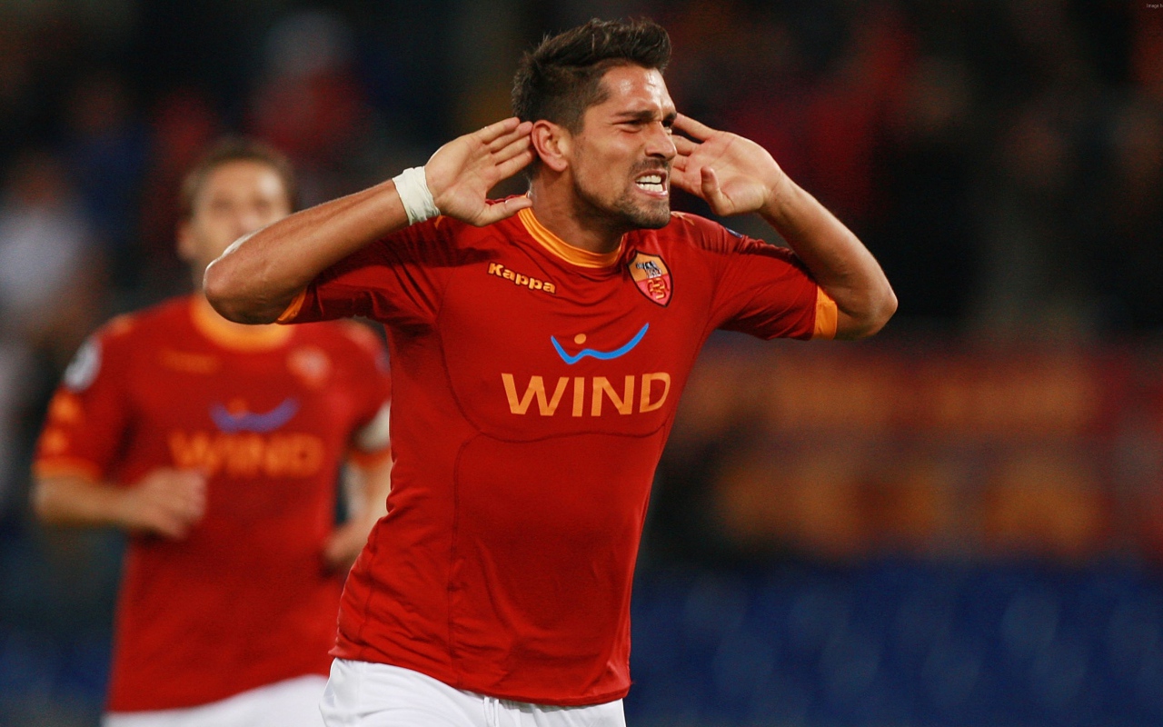 Футболист Марко Боррьелло на поле