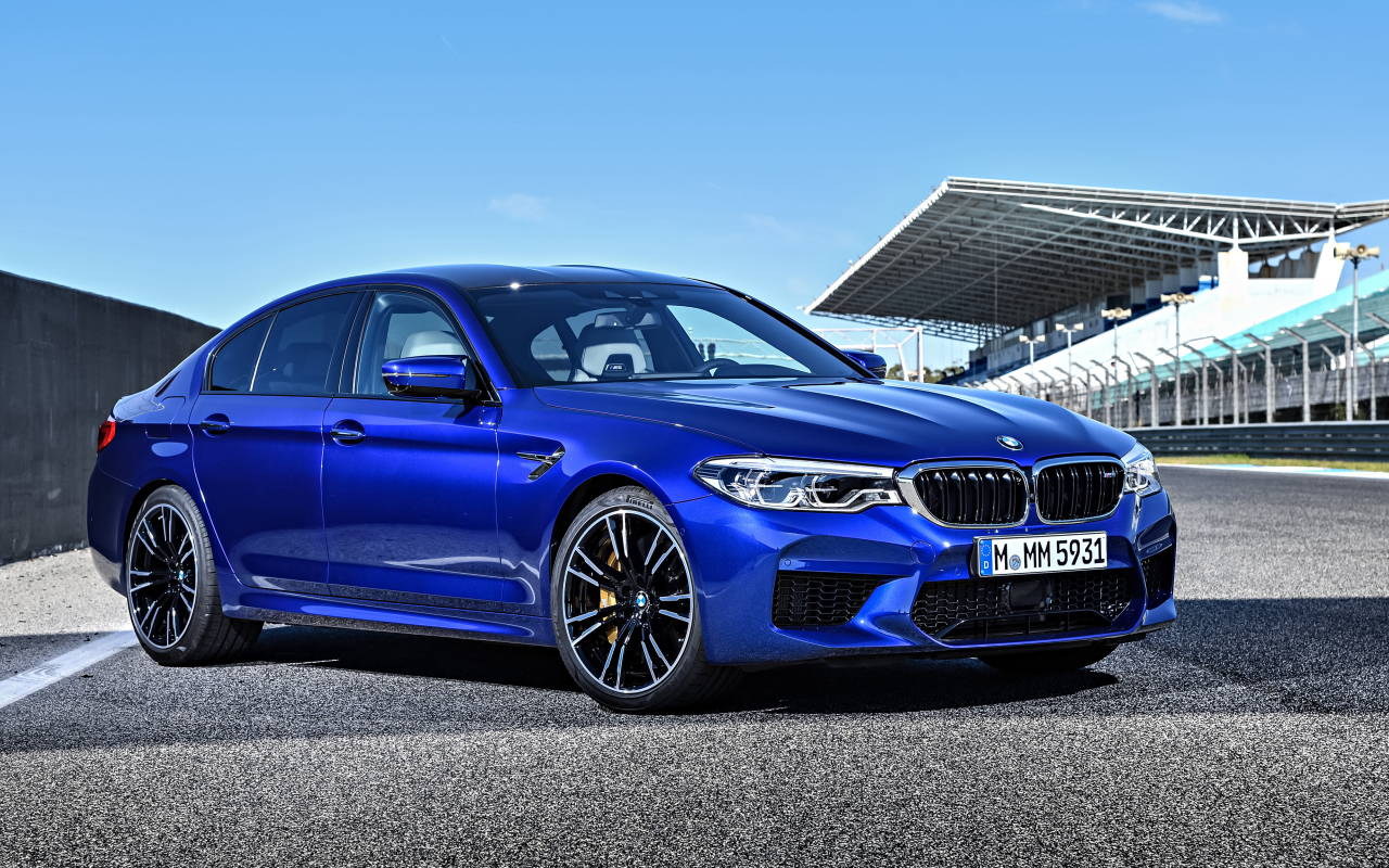 Новый автомобиль BMW M5, 2018 цвет синий металлик