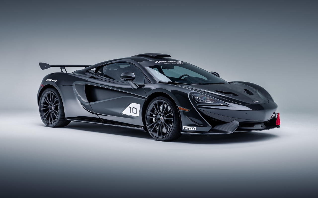 Черный гоночный автомобиль McLaren MSO X, 2018