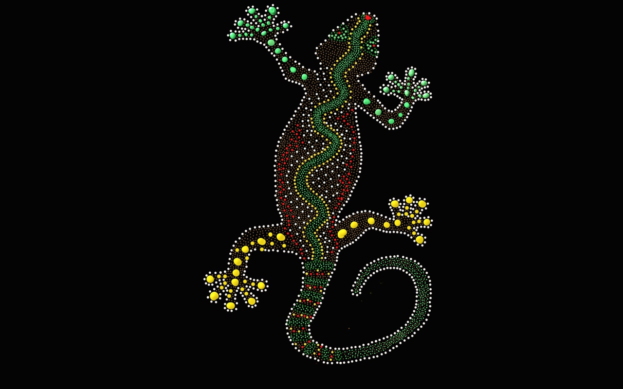 Блестящий геккон на черном фоне