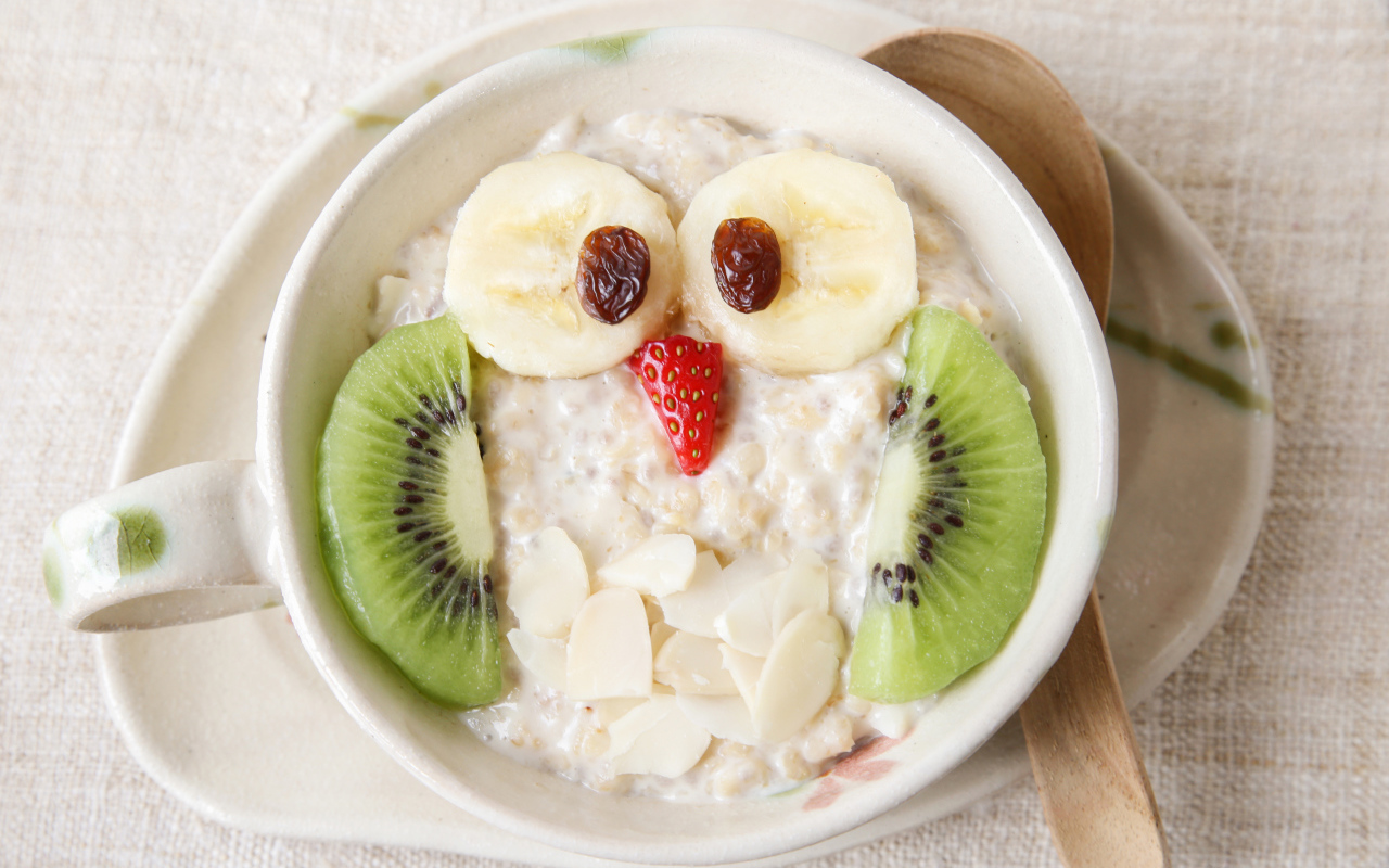 Креативное украшение детского завтрака в виде совы