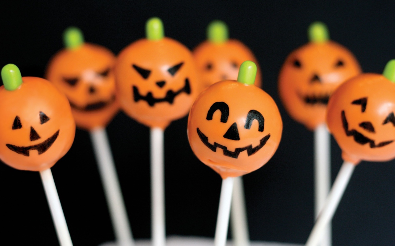Конфеты на палочке к празднику Хэллоуин
