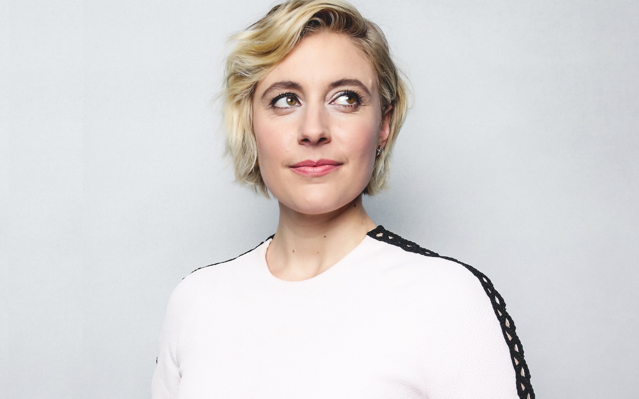 Актриса Грета Гервиг фото на сером фоне