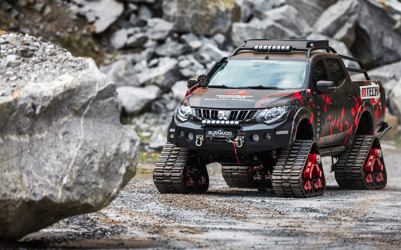 Внедорожник Mitsubishi L200, 2018 года в горах 