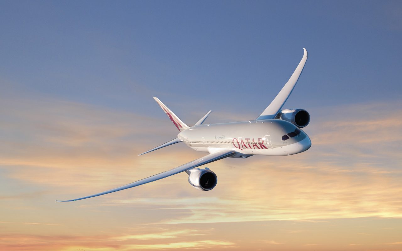 Боинг авиакомпании Qatar в небе