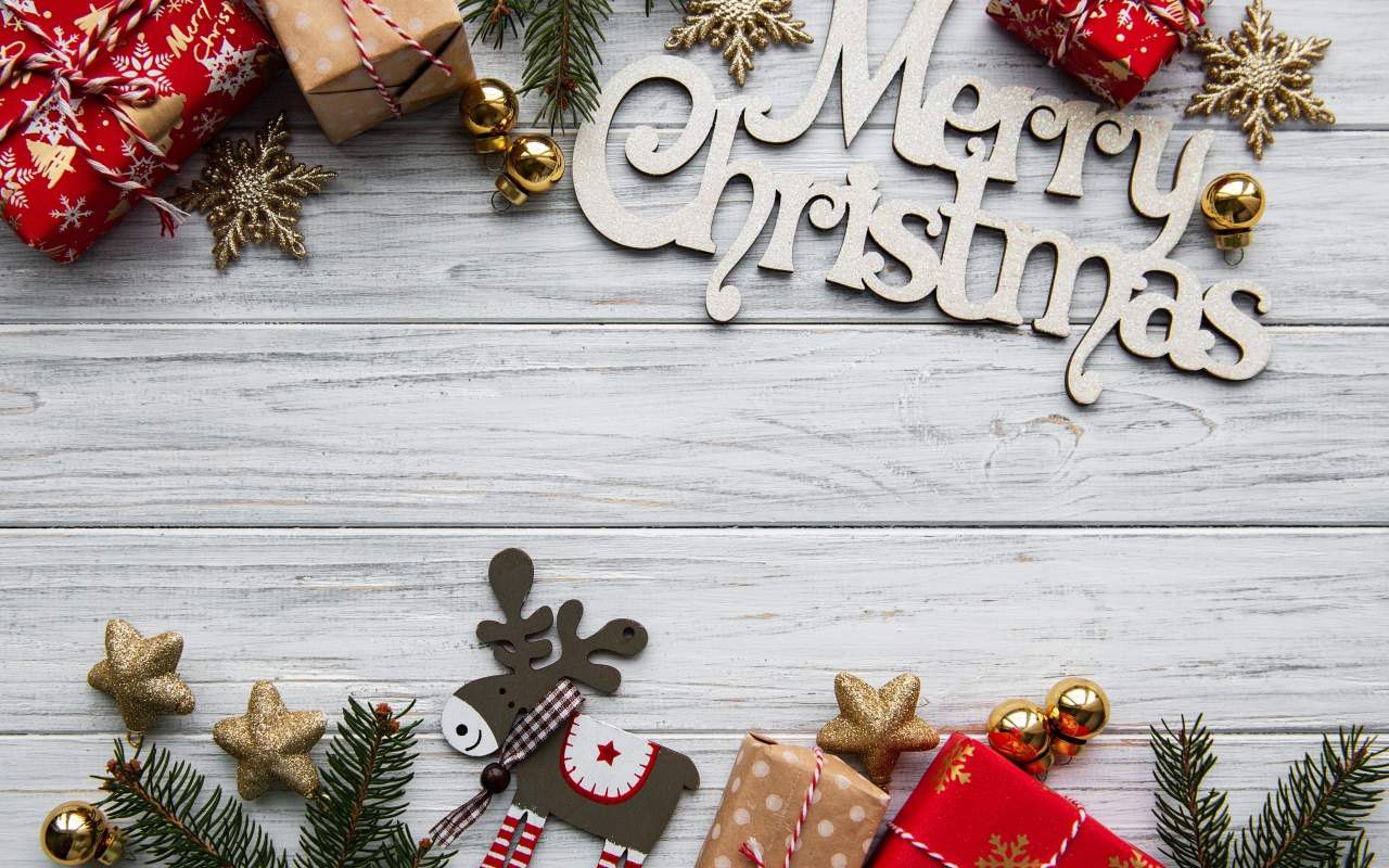 Открытка на Рождество на деревянном фоне