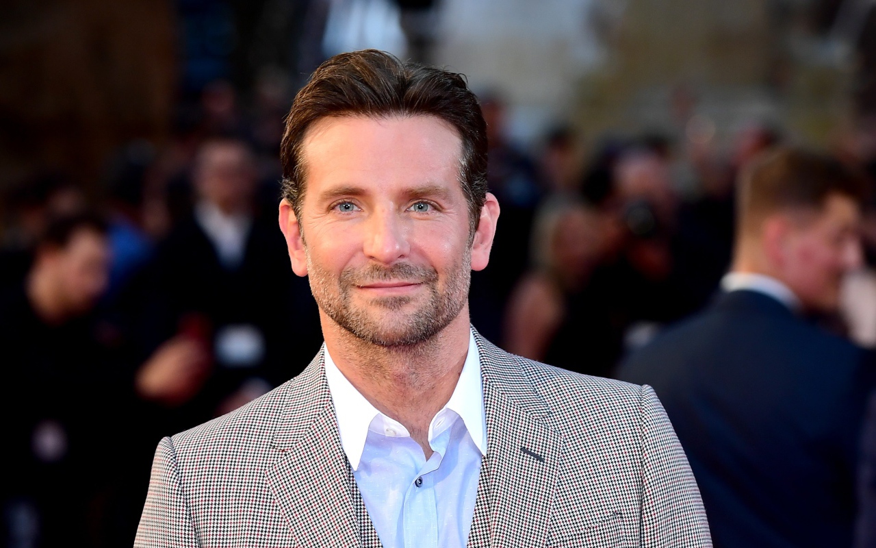 Американский актер Брэдли Купер в костюме