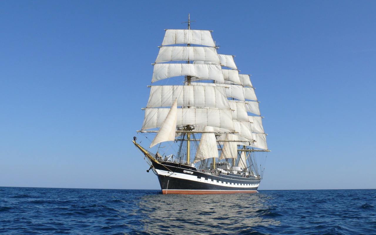 Big beautiful sailing ship 
