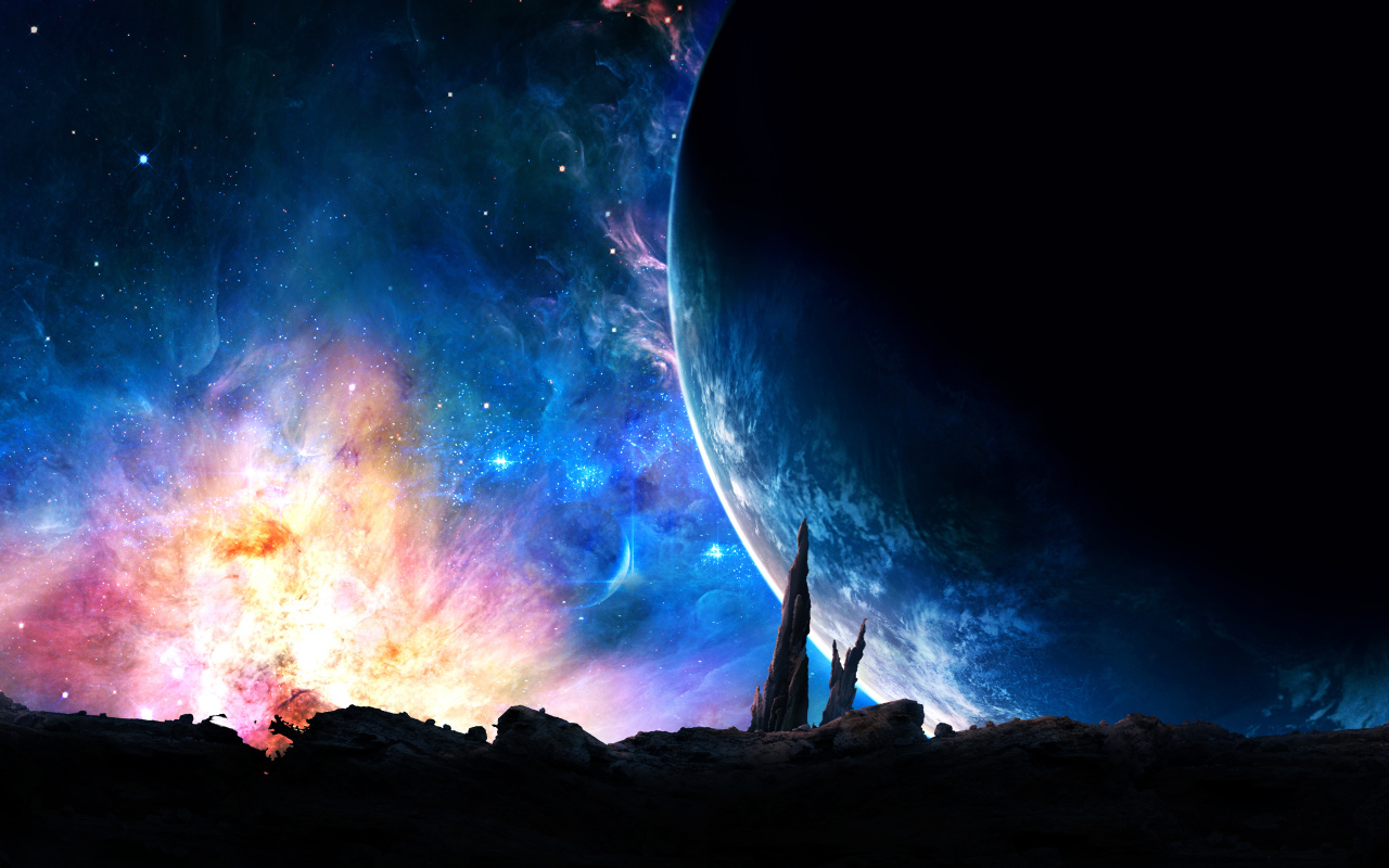 Большая планета на фоне звездной галактики 