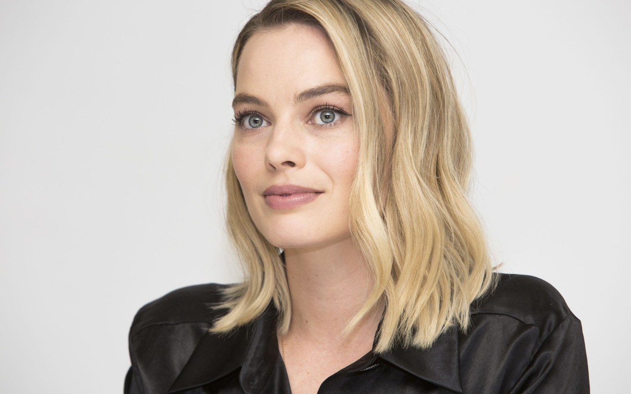 Красивая блондинка, актриса Марго Робби лицо крупным планом