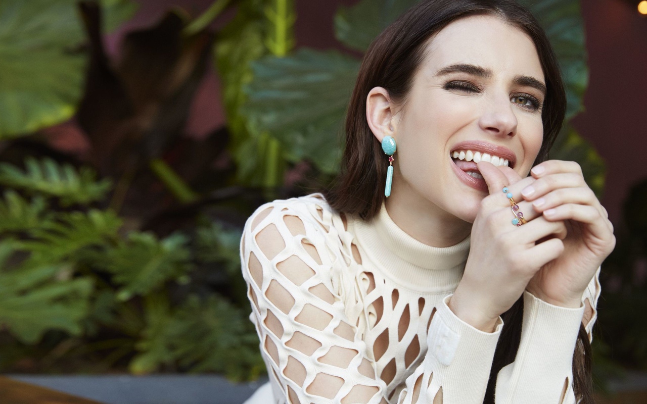 Дерзкая девушка, актриса Эмма Робертс