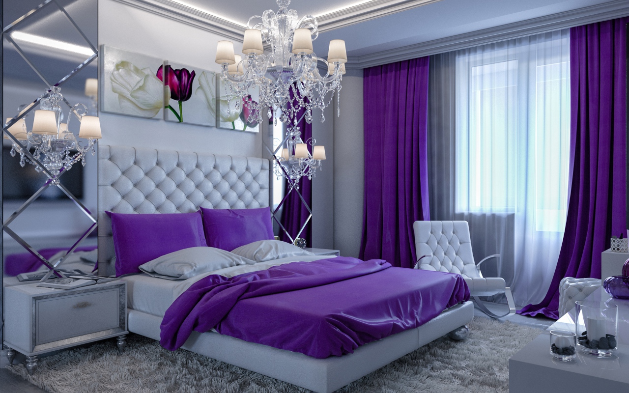 Большая спальная комната с фиолетовыми шторами
