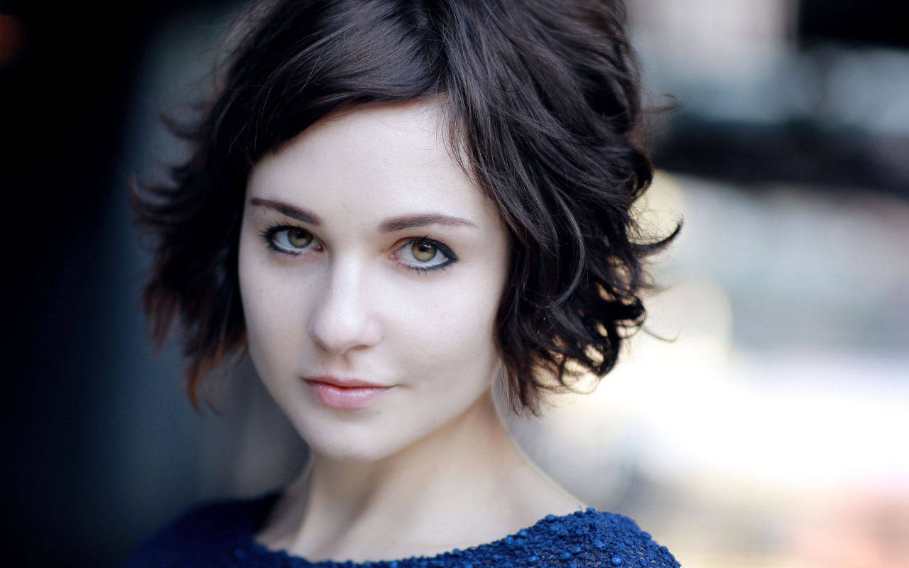 Актриса Таппенс Мидлтон с короткой стрижкой 