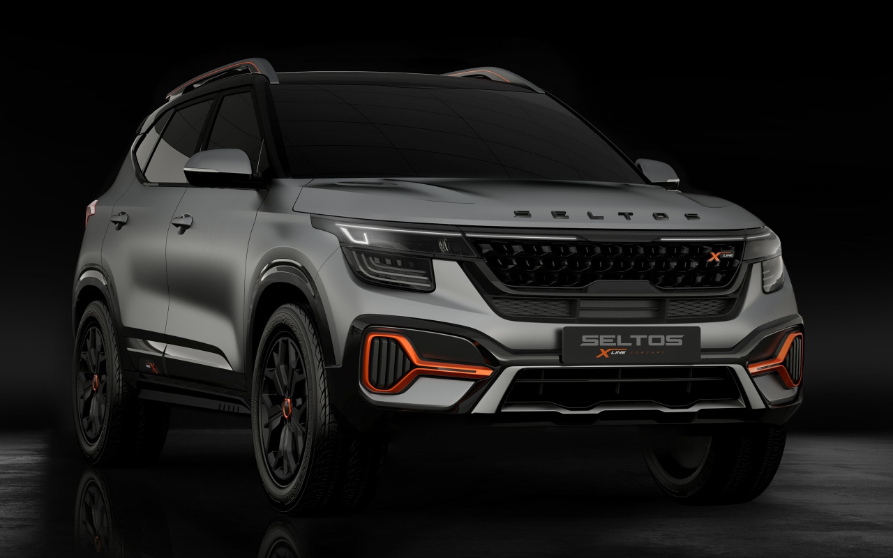 Автомобиль Kia Seltos X-Line Concept 2020 года на черном фоне 