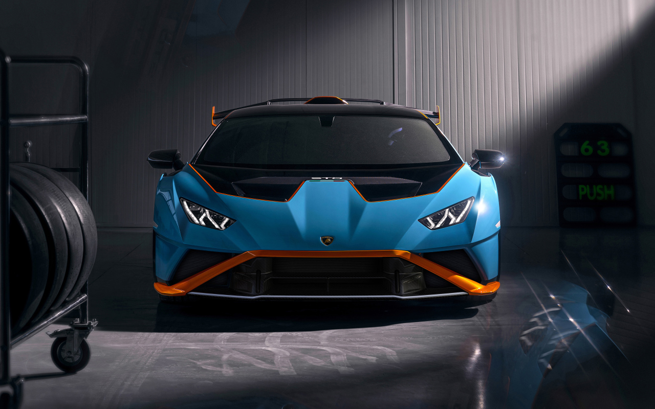 Автомобиль Lamborghini Huracán STO 2021 года вид спереди