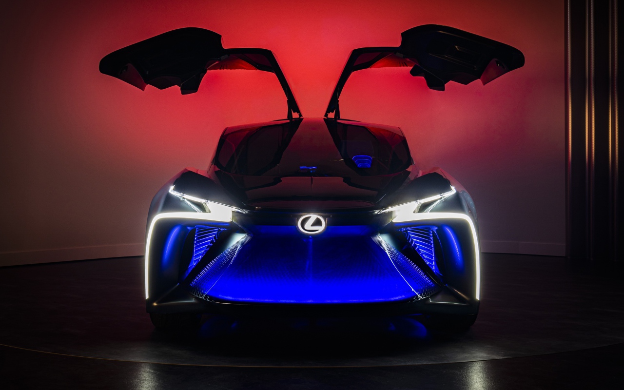 Автомобиль Lexus LF-30, 2020 года с открытыми дверями 