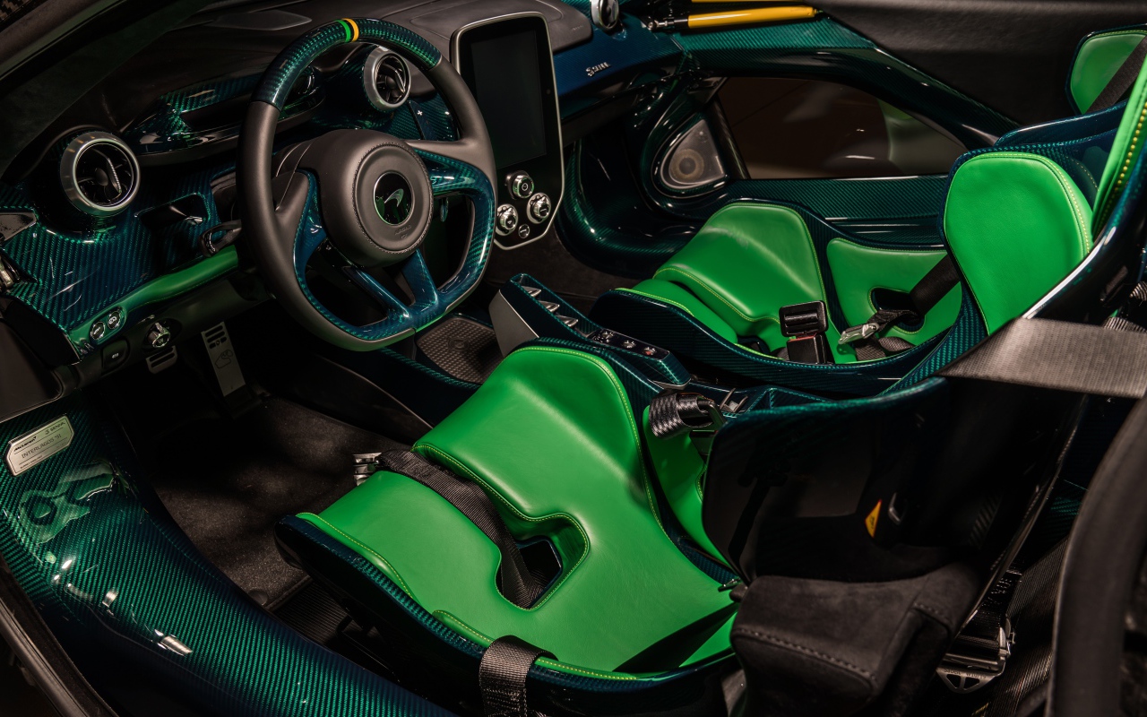 Кожаный салон автомобиля McLaren Senna XP, 2019 года