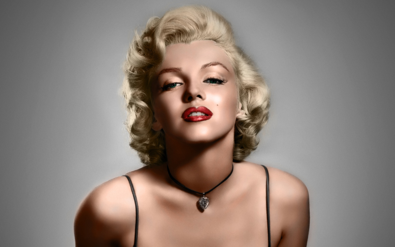Яркая блондинка, легендарная женщина Мерлин Монро на сером фоне