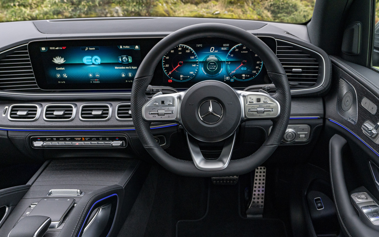 Дорогой салон автомобиля Mercedes-Benz GLE 350 De 4MATIC AMG Line