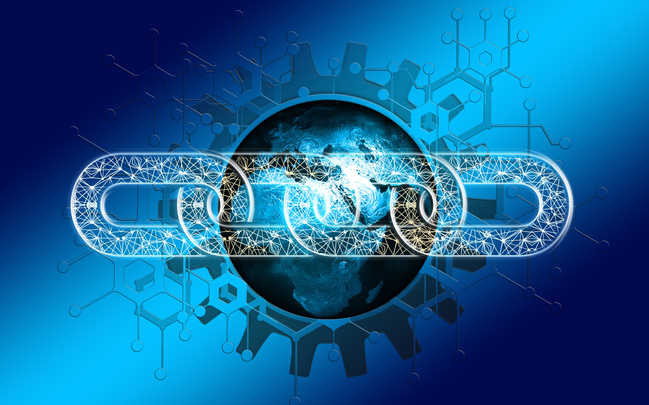 Информационная цепь с планетой земля на синем фоне 