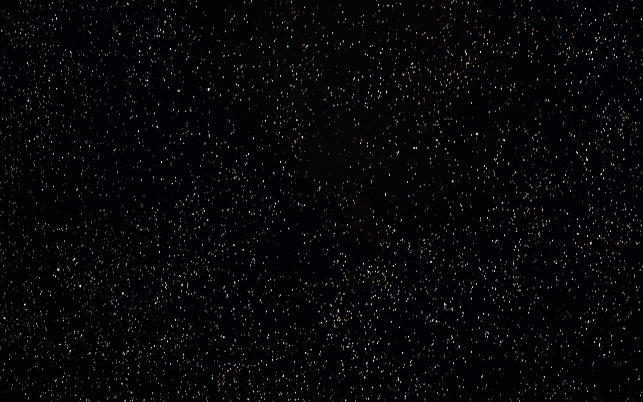 Яркие звезды в черном ночном небе