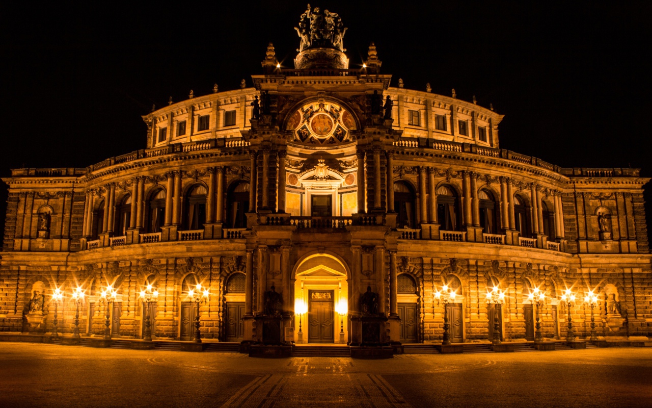Opera house at night, Dresden. Germany